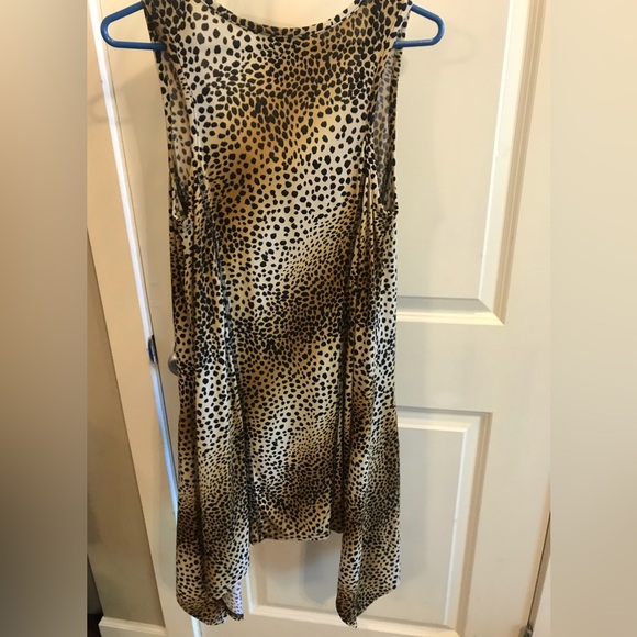 Joseph Ribkoff Scoop Neck Sleeveless Animal Cheetah Print Tunic size 8 - Picture 2 of 9